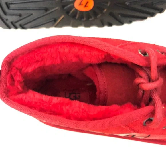 UGG Neumel Graphic Outline Ankle Chukka Suede Boots Mens Sz 11 Samba Red 1130715